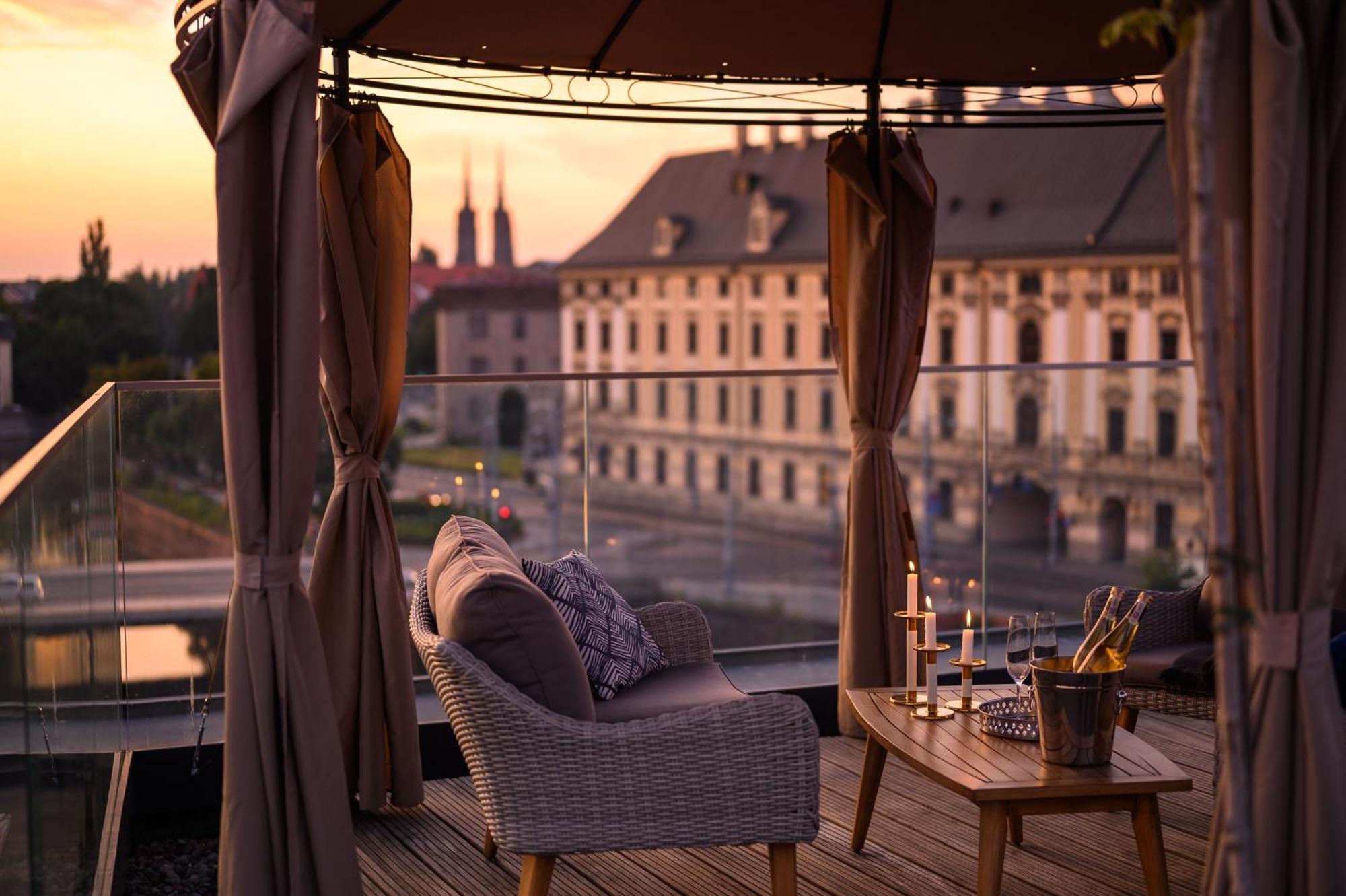 Inqse Wroclaw Marina Aparthotel Exteriör bild